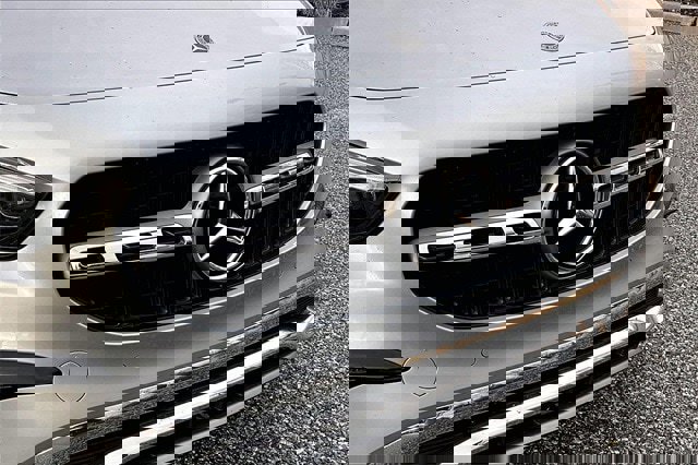 Certified 2025 Mercedes-Benz GLA 250 4MATIC image 36