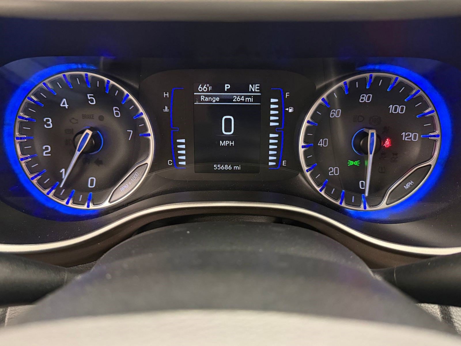 Used 2023 Chrysler Voyager LX image 16