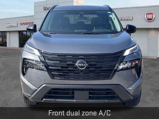 Used 2026 Nissan Rogue Dark Armor FWD image 2