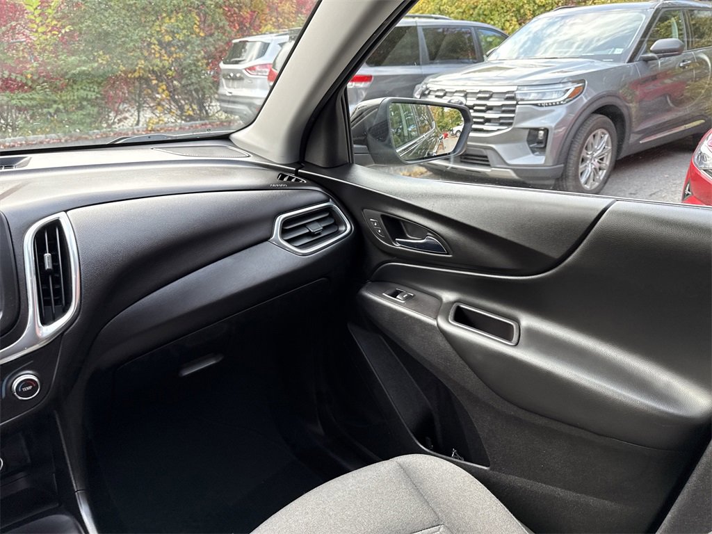 Used 2018 Chevrolet Equinox LT image 12