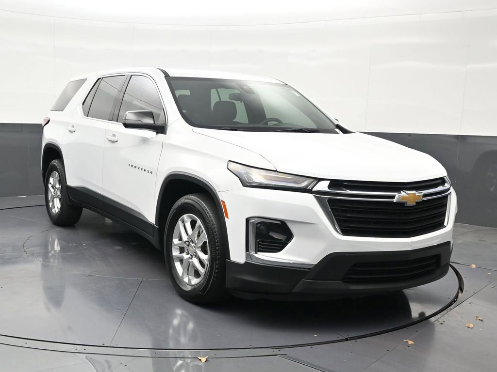 Used 2023 Chevrolet Traverse LS FWD image 8