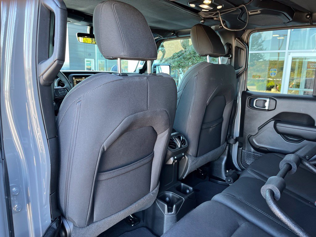Used 2023 Jeep Wrangler Unlimited Sport AWD/4WD image 17