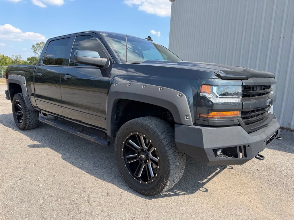 Used 2018 Chevrolet Silverado 1500 LT w/ Texas Edition AWD/4WD image 4