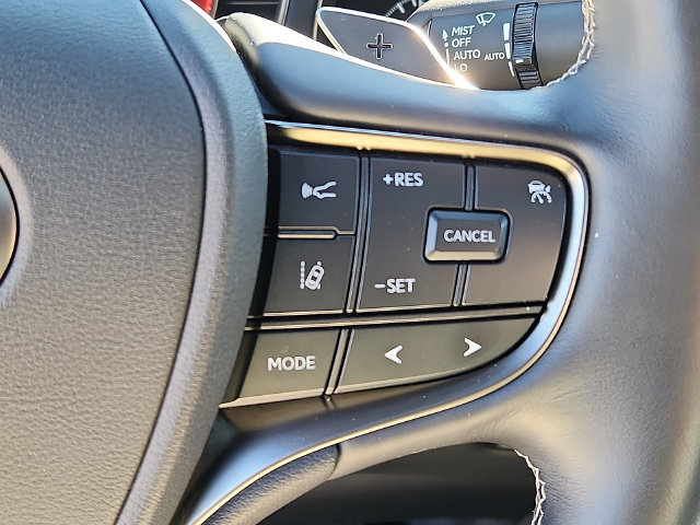 Used 2021 Lexus LS 500 AWD image 23