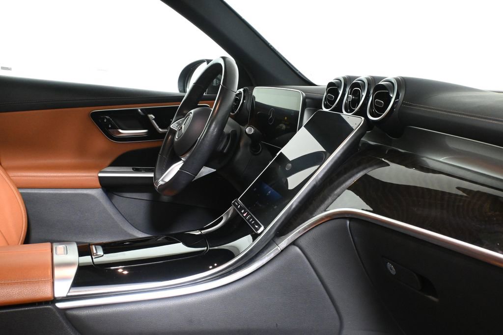 Used 2023 Mercedes-Benz GLC 300 4MATIC image 33