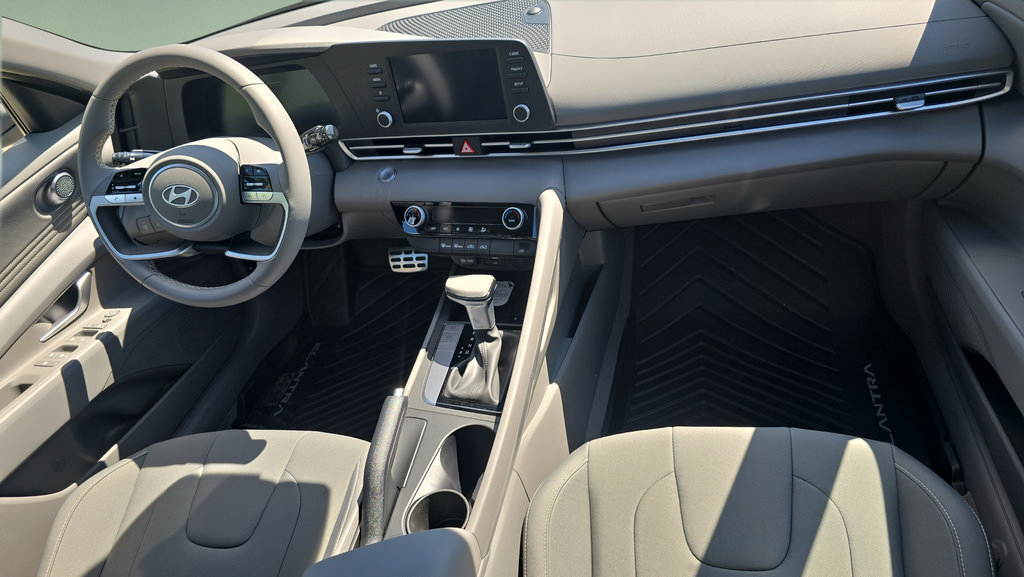 New 2026 Hyundai Elantra Sport FWD image 10