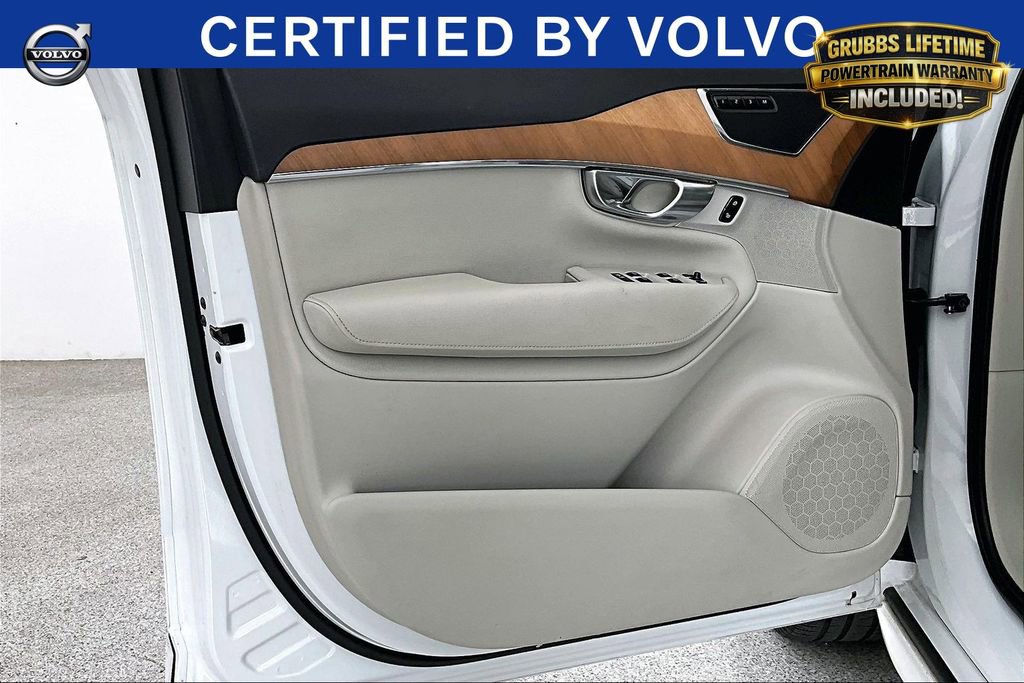 Used 2022 Volvo XC90 T6 Momentum w/ Climate Package AWD/4WD image 23