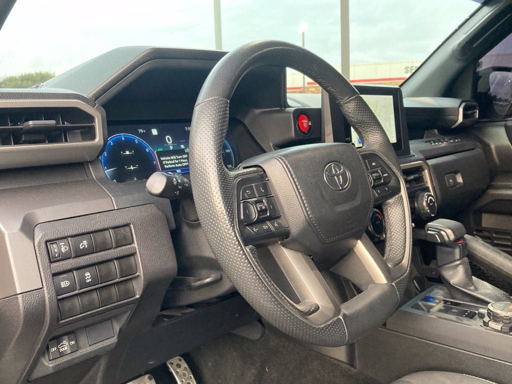 Used 2024 Toyota Tacoma TRD Sport AWD/4WD image 9