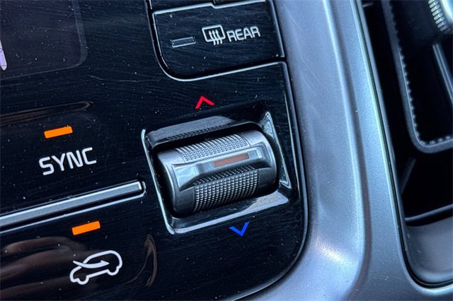 Used 2022 Kia Sorento S image 31