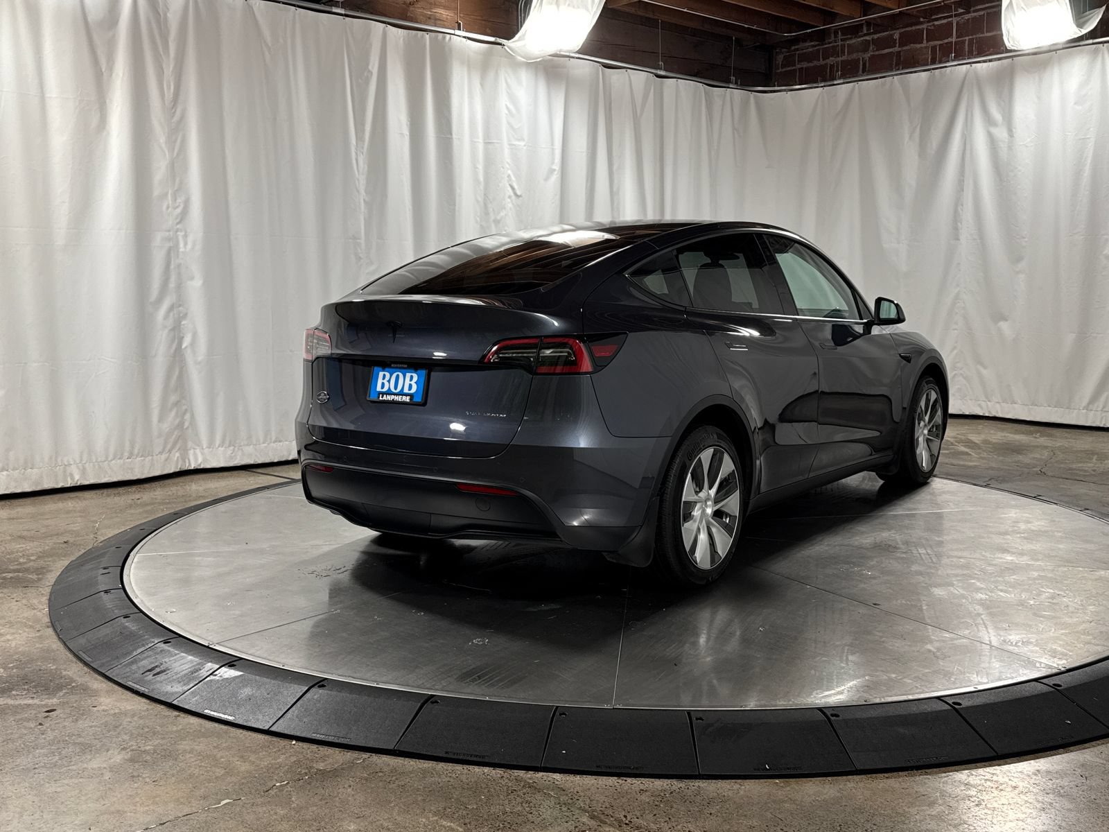 Used 2022 Tesla Model Y Long Range AWD/4WD image 8