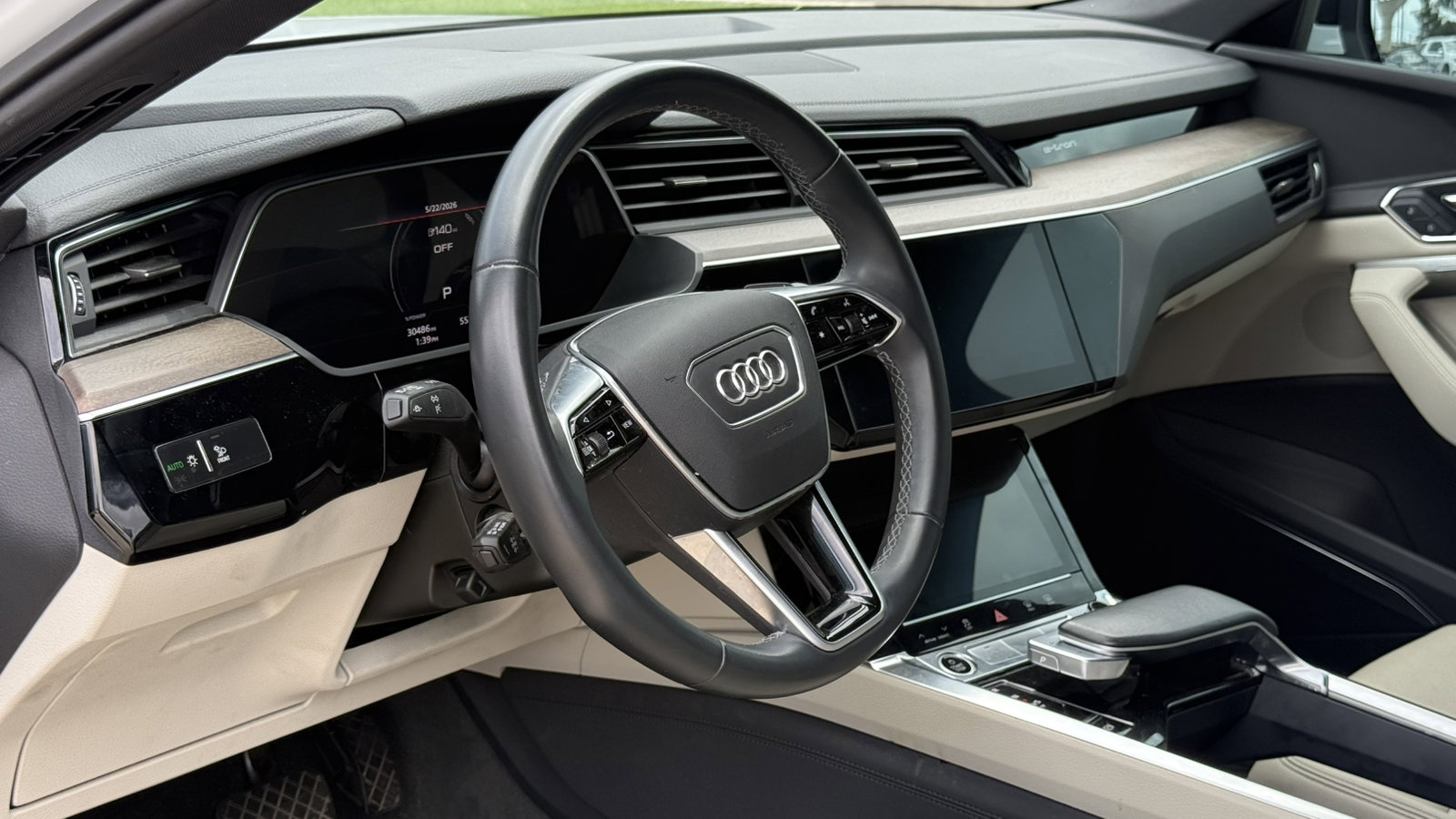 Used 2024 Audi Q8 e-tron Premium Plus w/ Premium Plus Package AWD/4WD image 7