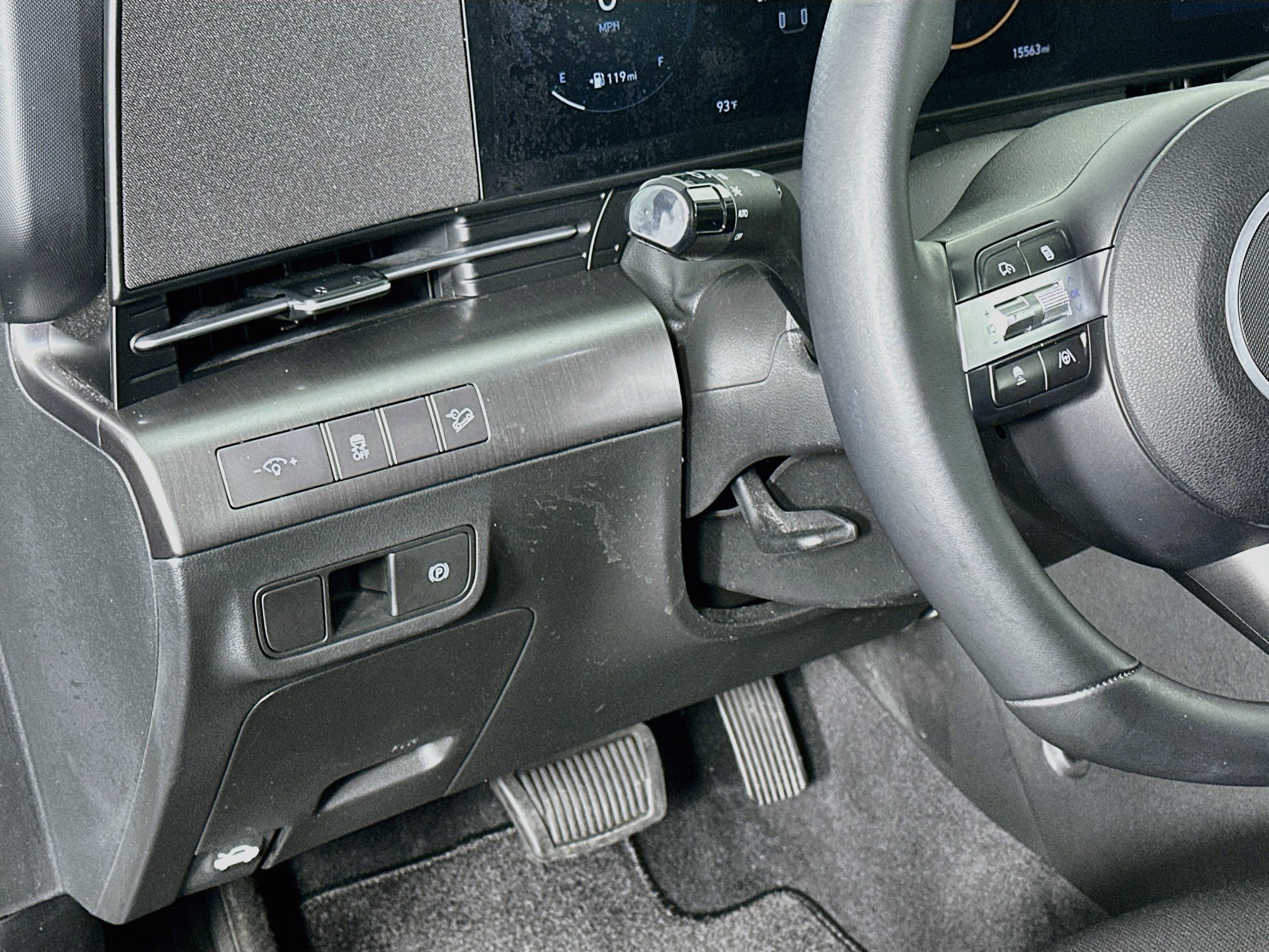 Used 2024 Hyundai Kona SEL w/ Convenience Package FWD image 17