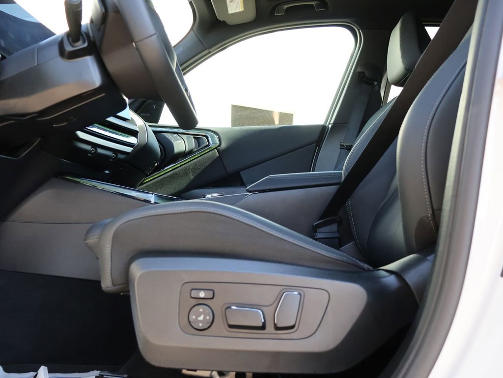 Certified 2025 BMW X3 xDrive30i w/ Premium Package image 41