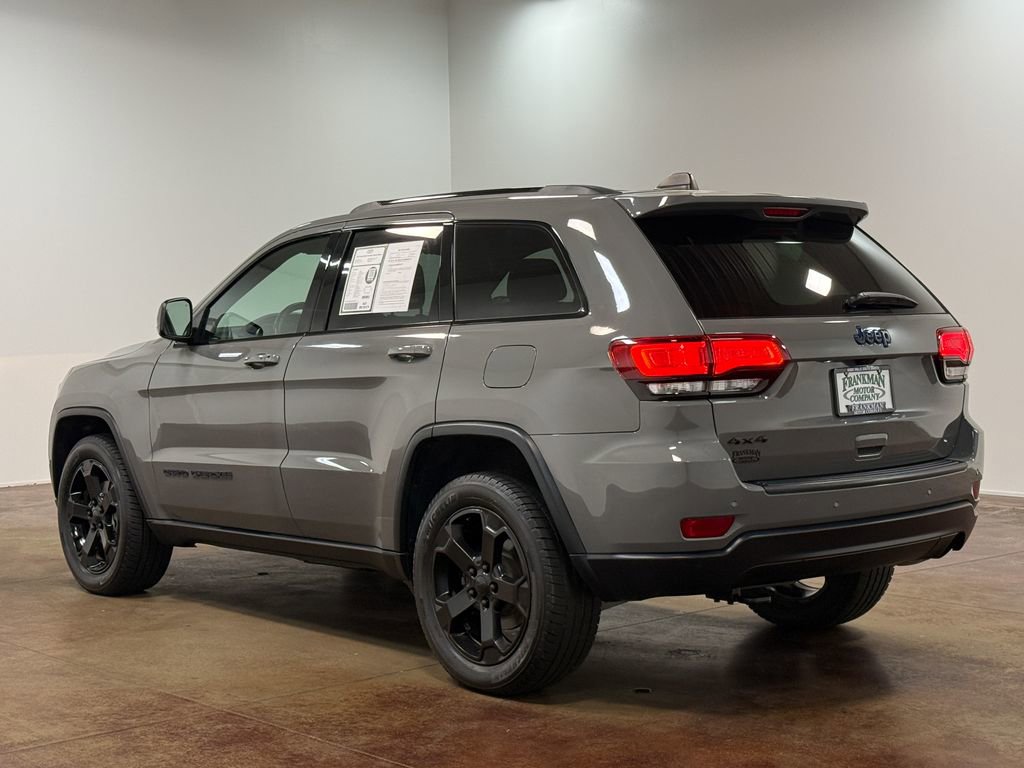 Used 2019 Jeep Grand Cherokee Laredo AWD/4WD image 28