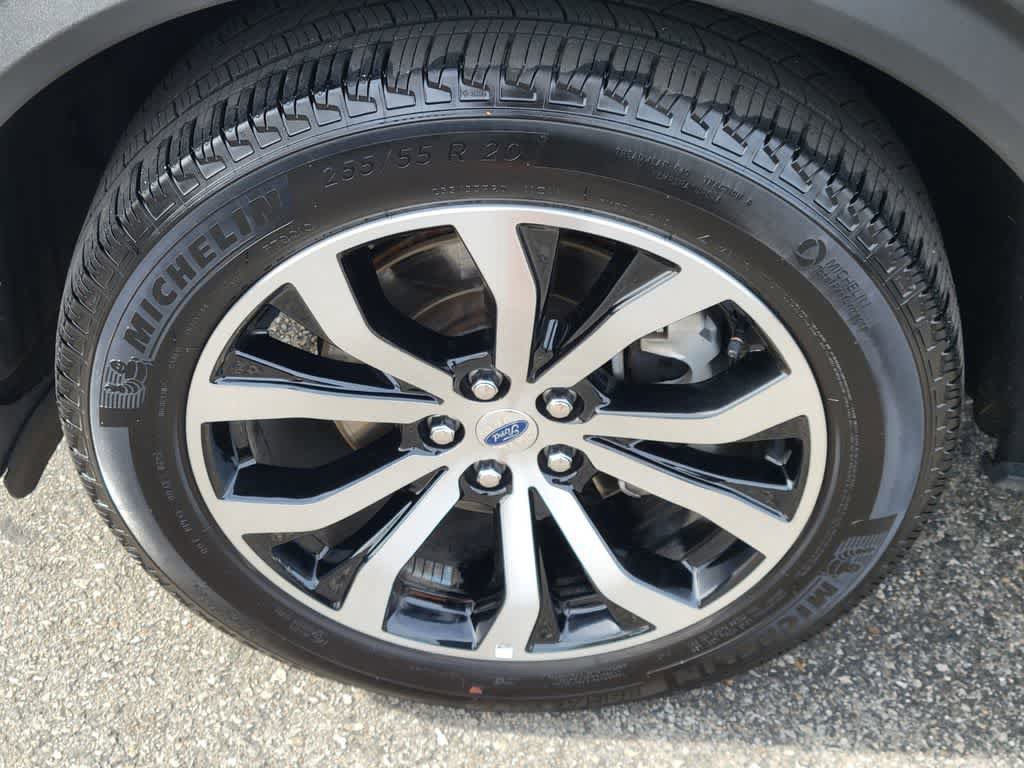 Certified 2025 Ford Explorer ST-Line image 11