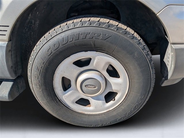 Used 2005 Ford Expedition XLS image 10