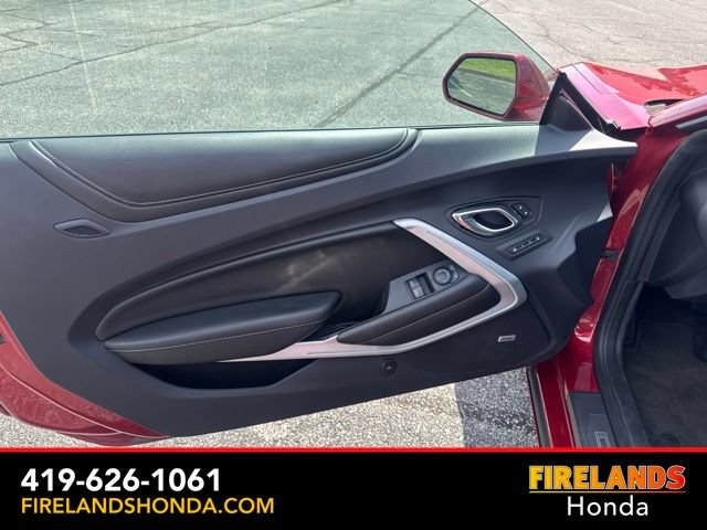 Used 2016 Chevrolet Camaro LT RWD image 16