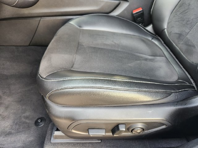 Used 2023 Jeep Grand Cherokee L Laredo RWD image 25