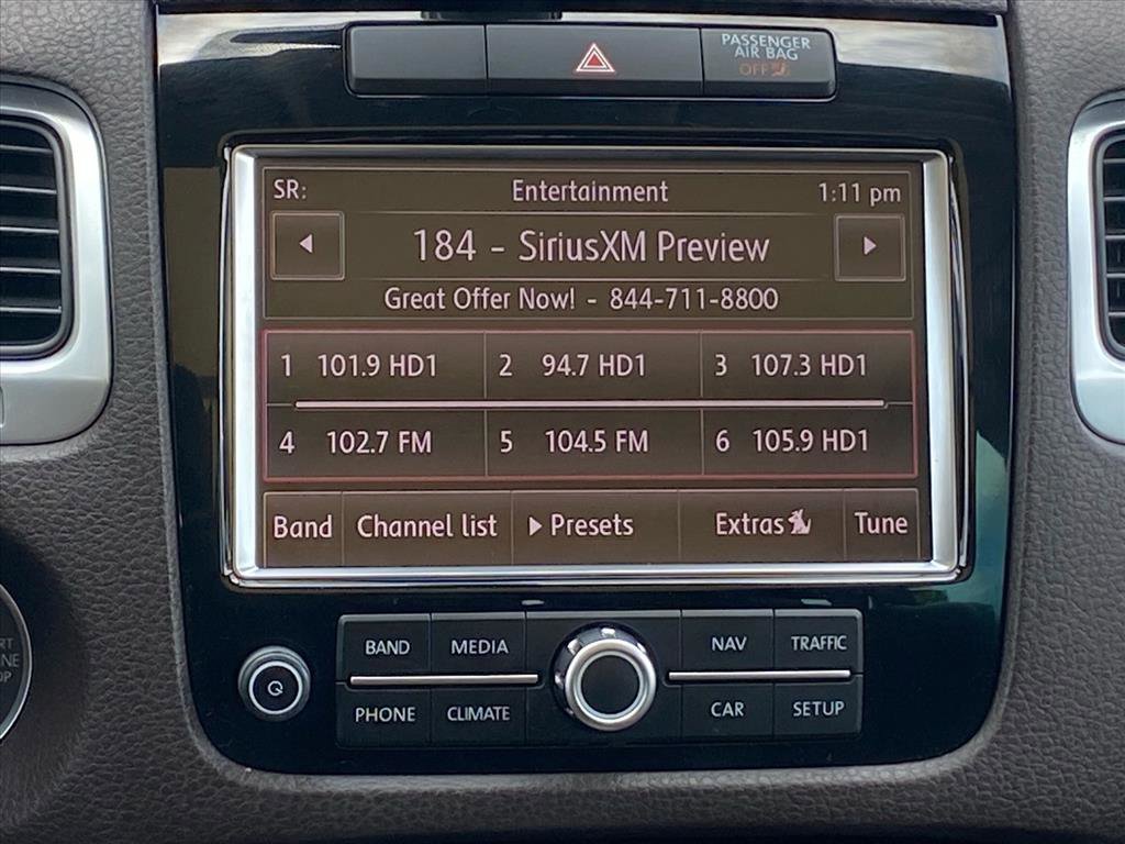 Used 2014 Volkswagen Touareg TDI AWD/4WD image 9