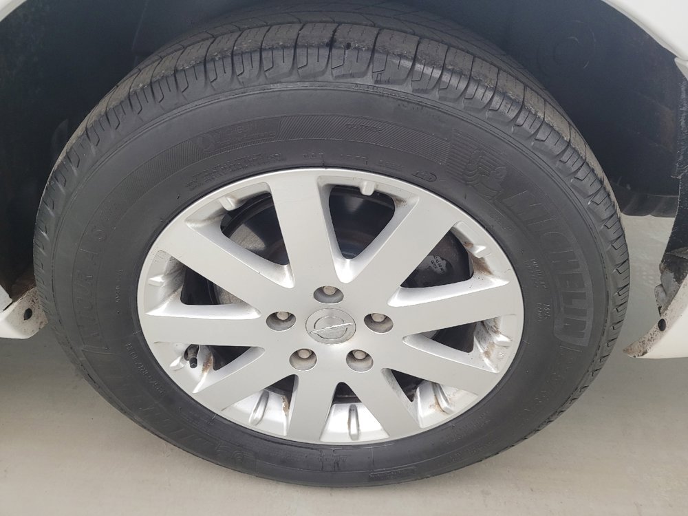 Used 2016 Chrysler Town & Country Touring FWD image 31