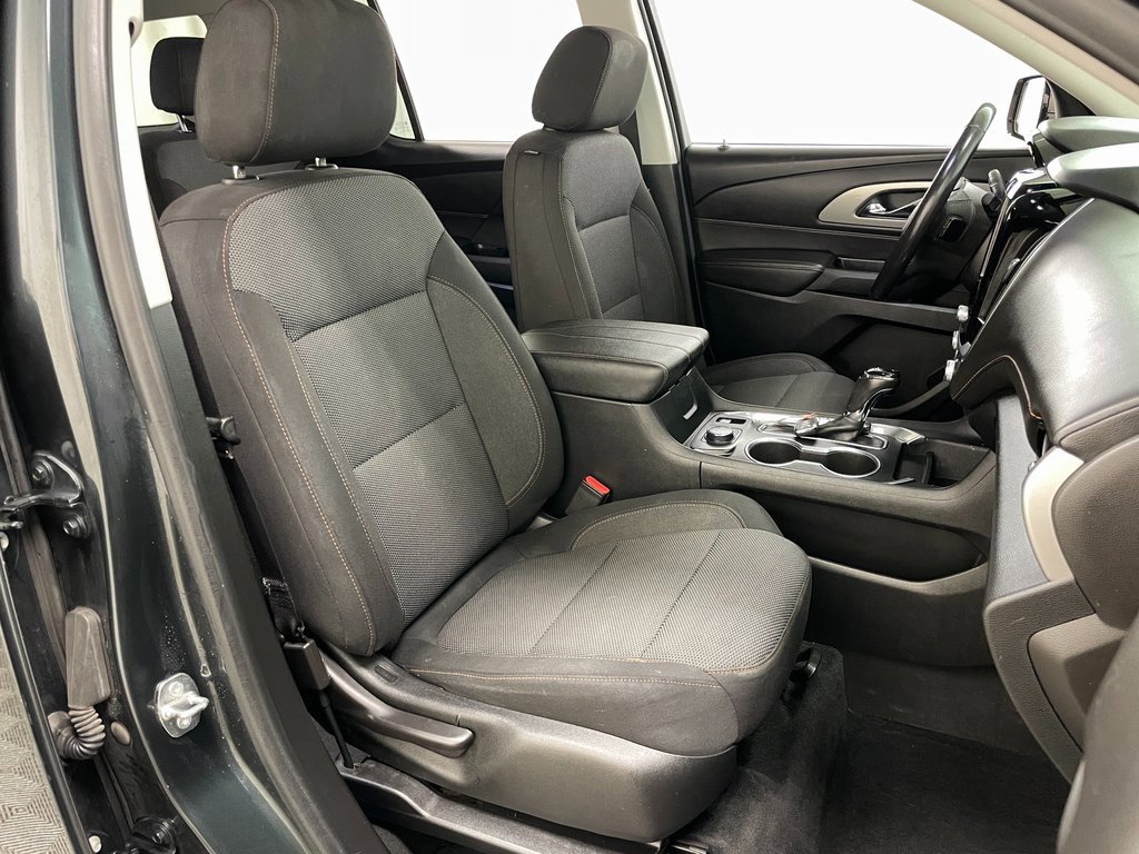 Used 2019 Chevrolet Traverse LT w/ LPO, Floor Liner Package image 39