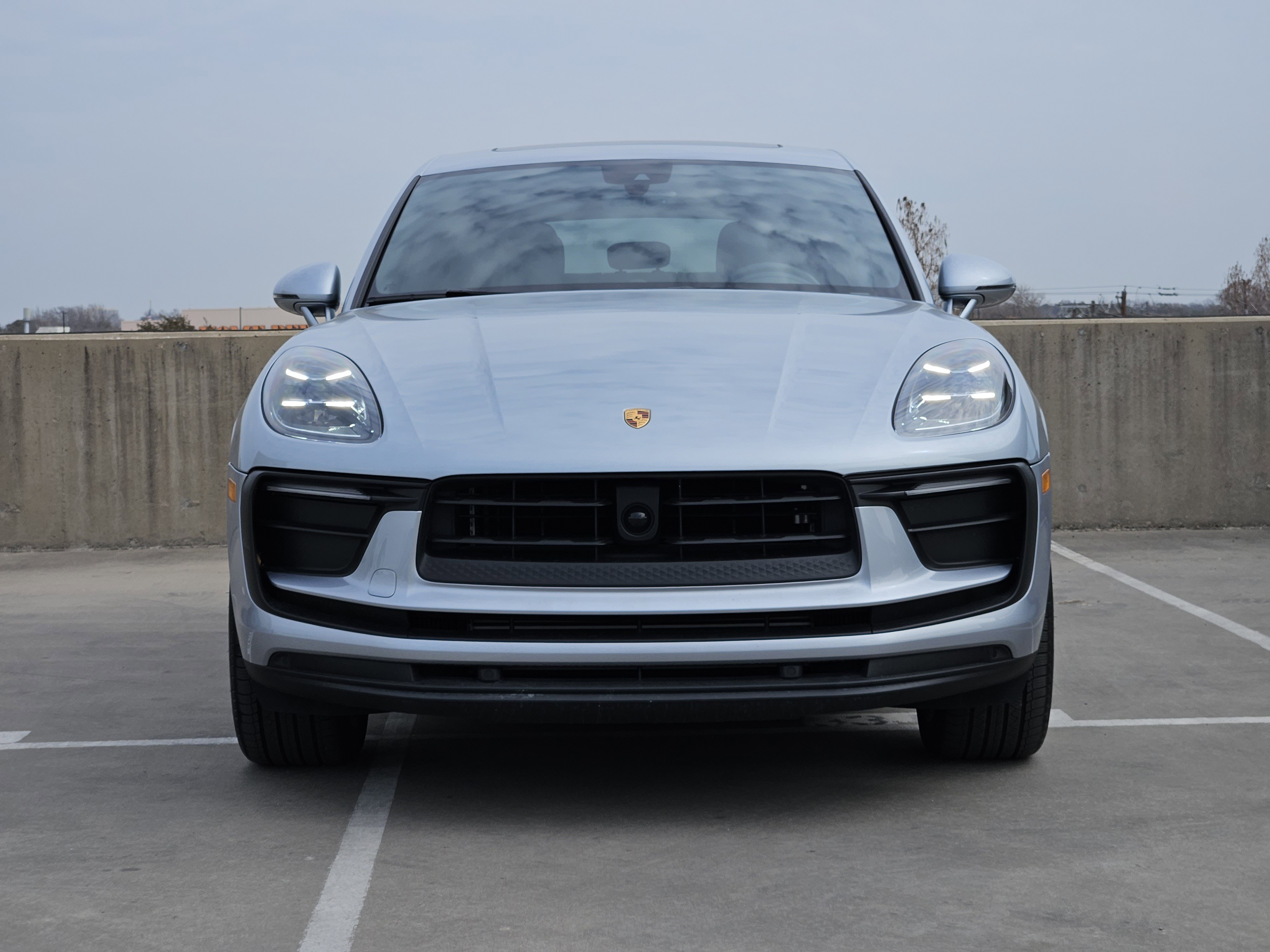 Certified 2025 Porsche Macan image 11