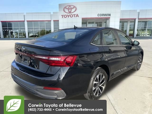 Used 2025 Volkswagen Jetta S image 5