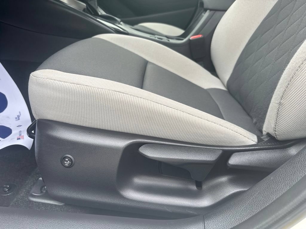 Used 2023 Toyota Corolla LE FWD image 14
