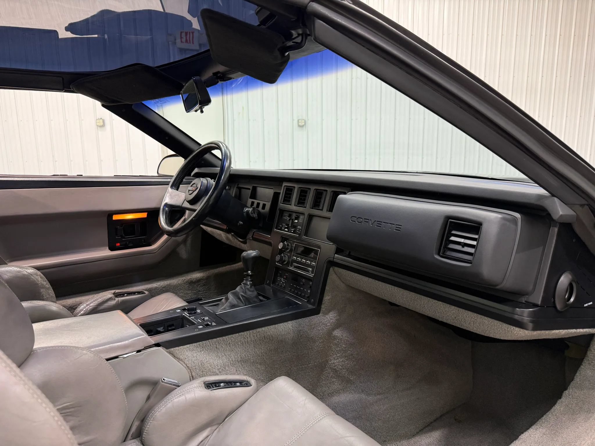 Used 1989 Chevrolet Corvette Coupe RWD image 15
