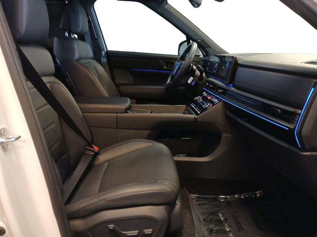 Used 2025 Hyundai Santa Fe Calligraphy FWD image 15