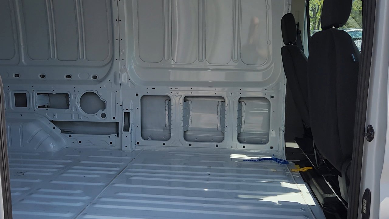 New 2025 Ford Transit 250 148 Medium Roof Extended AWD image 21