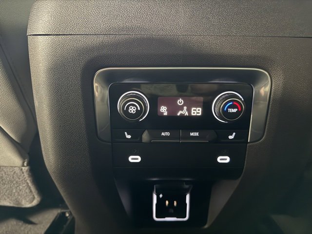 Used 2022 Chevrolet Tahoe LT w/ Luxury Package image 35