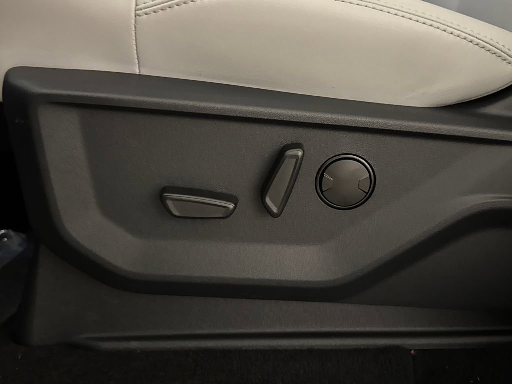 New 2025 Ford Expedition Platinum w/ Driver's Package image 28