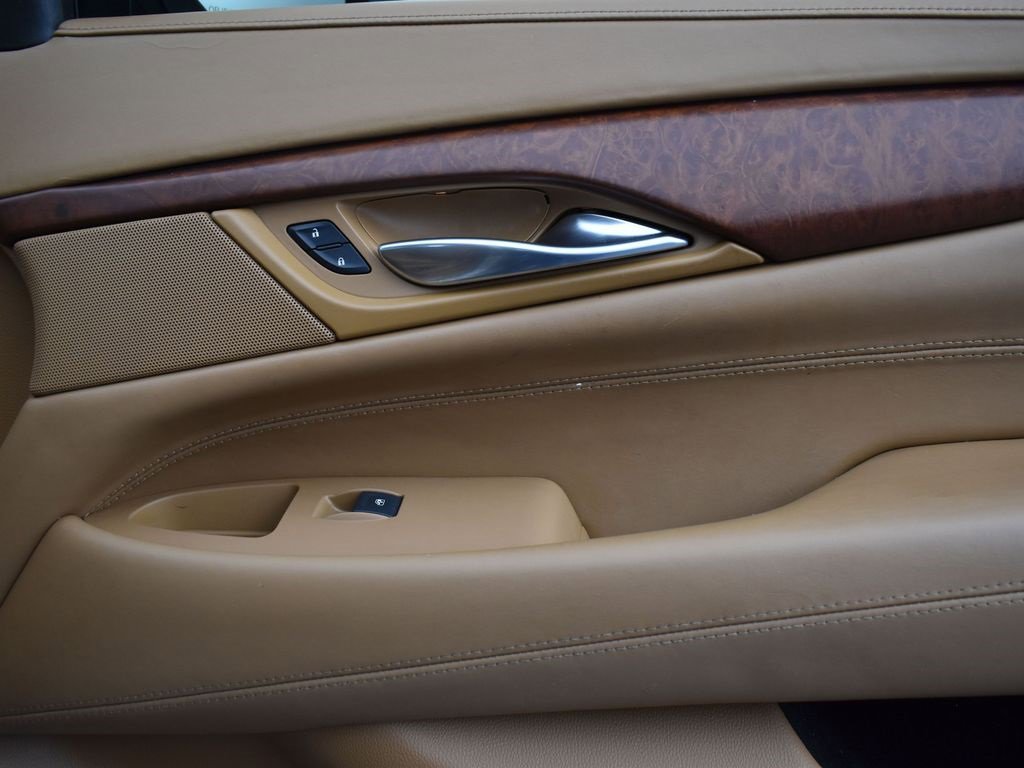 Used 2017 Cadillac Escalade Platinum image 39