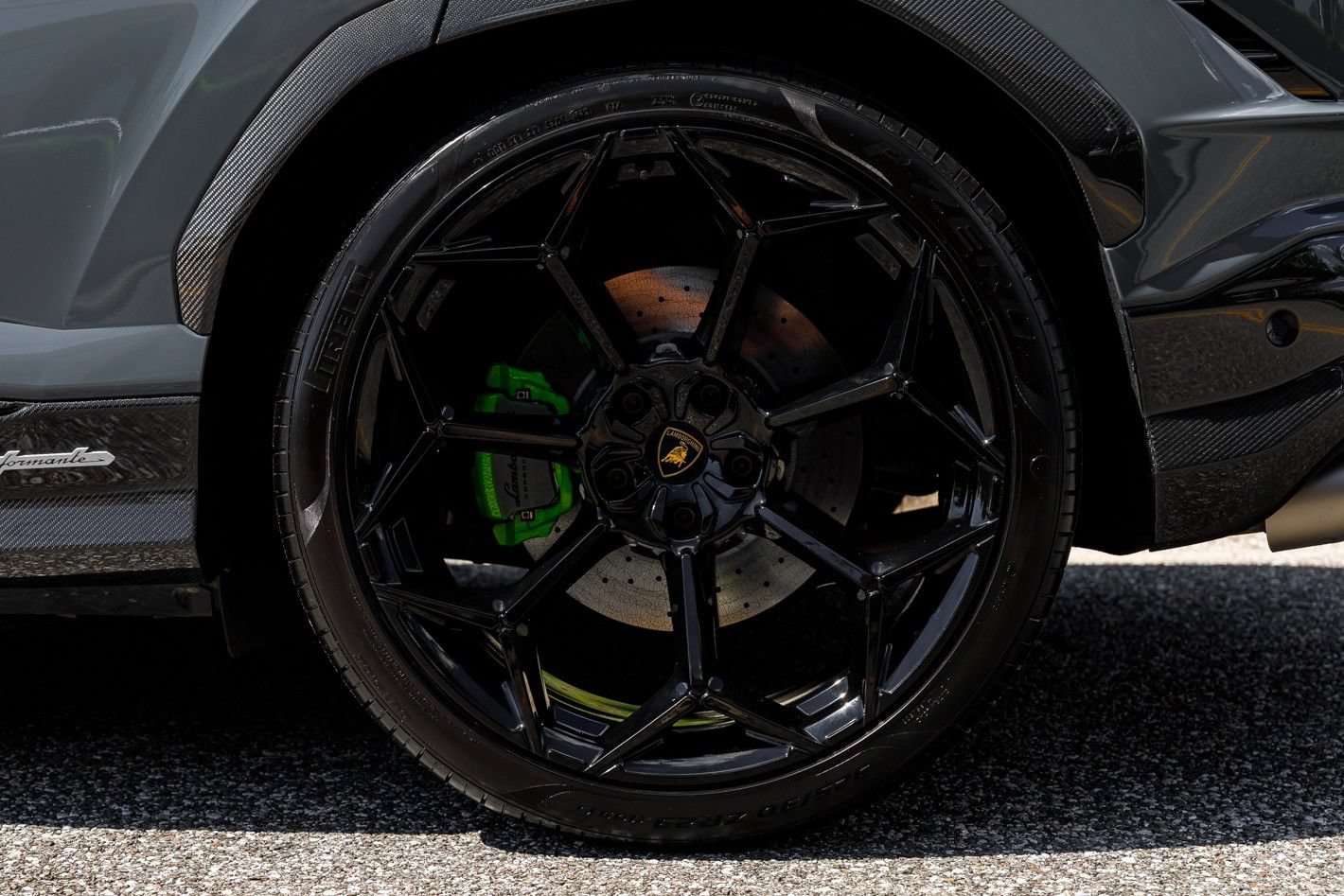 Used 2023 Lamborghini Urus Performante AWD/4WD image 42