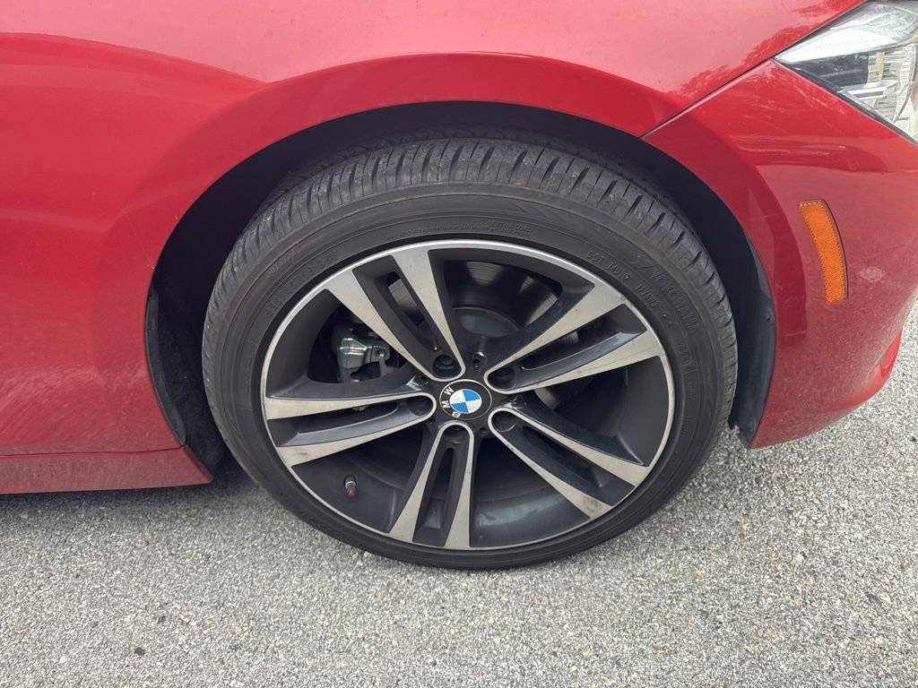 Used 2018 BMW 330i Sedan w/ Shadow Sport Edition RWD image 3