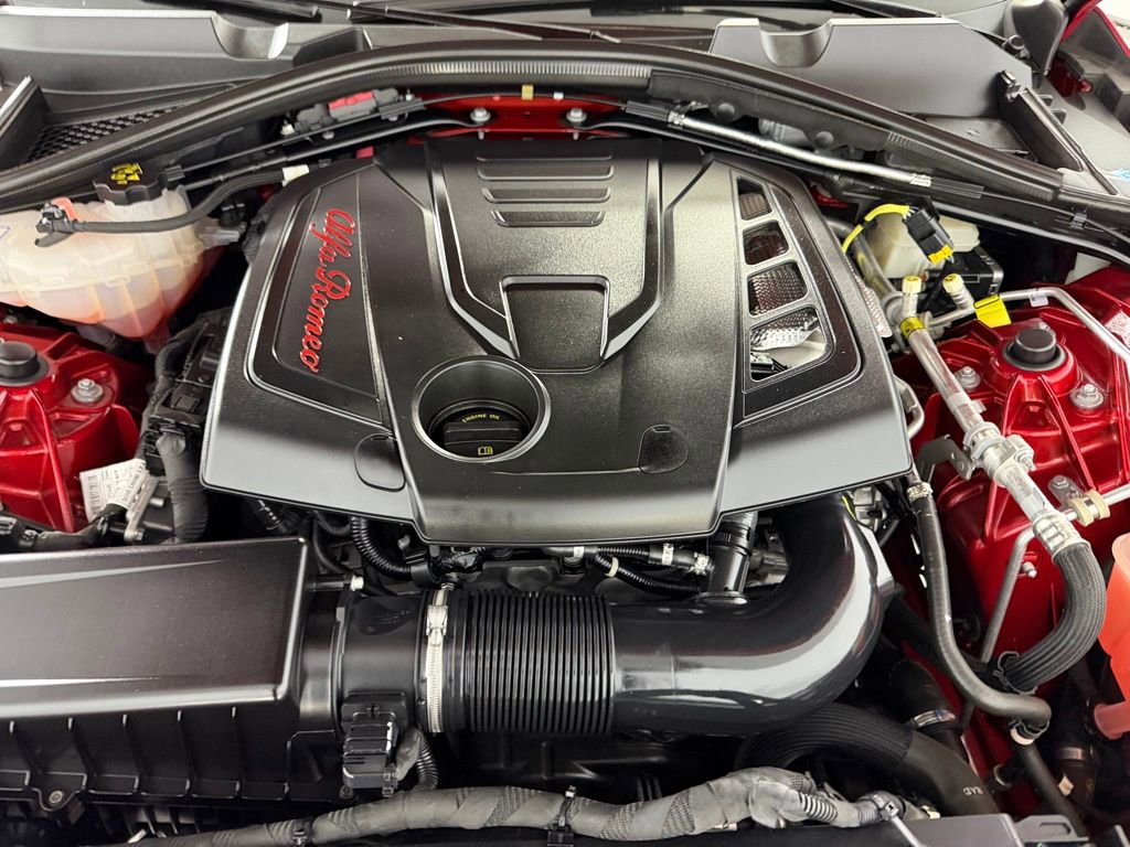 Used 2023 Alfa Romeo Giulia Veloce image 35