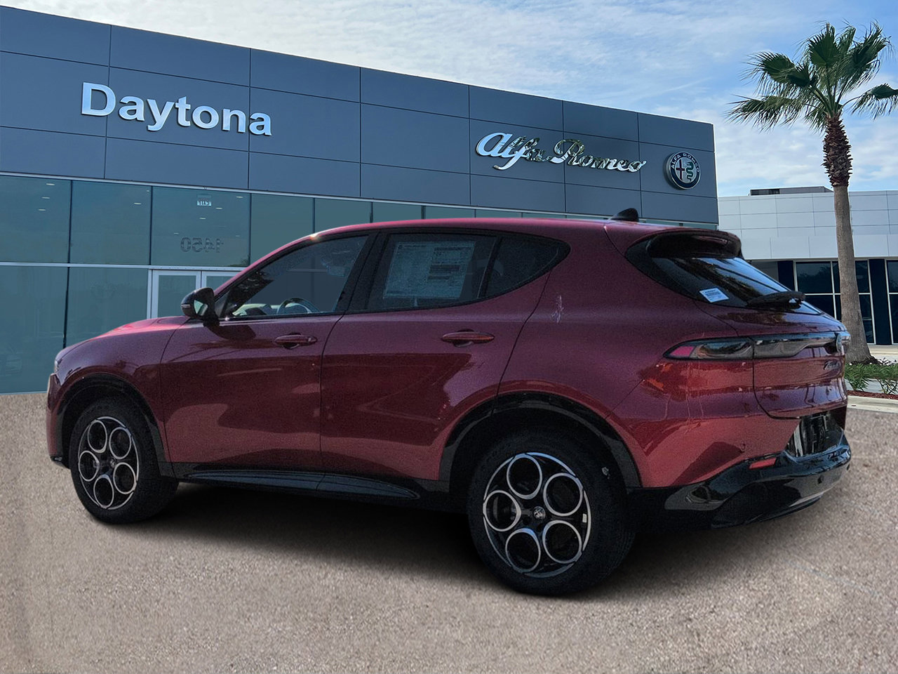 New 2026 Alfa Romeo Tonale Sprint w/ Black Premium Package AWD/4WD image 5