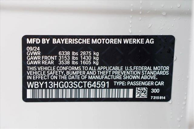 Used 2025 BMW i5 xDrive40 w/ Premium Package image 27