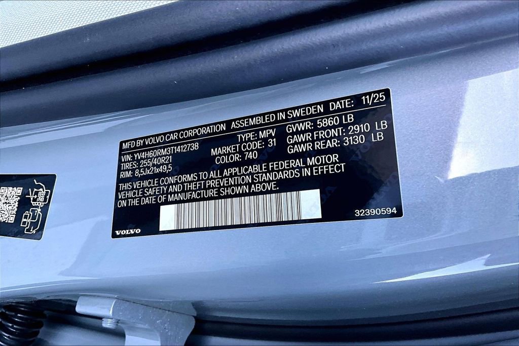 New 2026 Volvo XC60 T8 Ultra w/ Protection Package Premier image 8