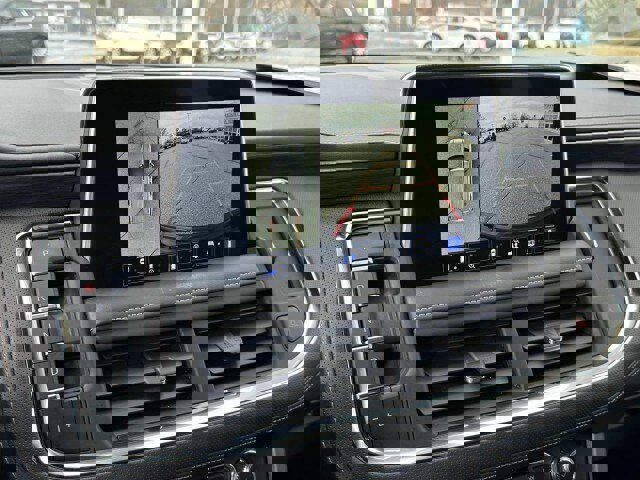 Used 2022 GMC Yukon SLT w/ SLT Luxury Package image 23