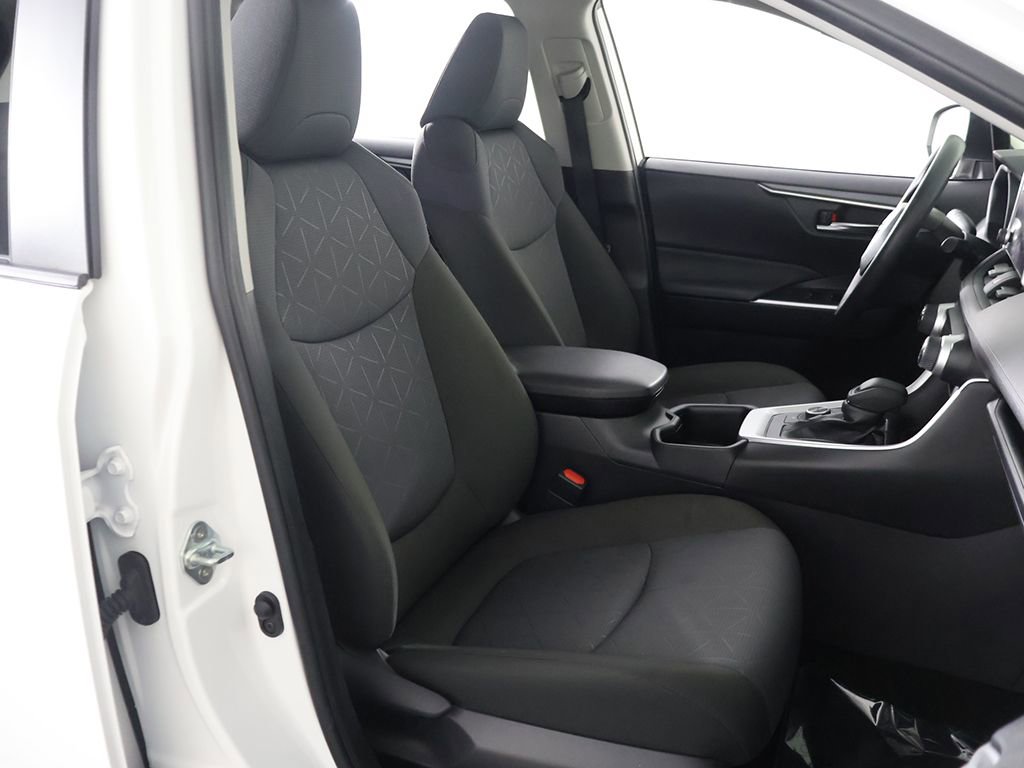 Used 2024 Toyota RAV4 XLE image 27