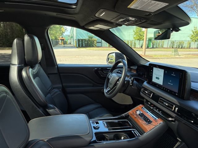 Certified 2025 Lincoln Aviator Black Label AWD/4WD image 23