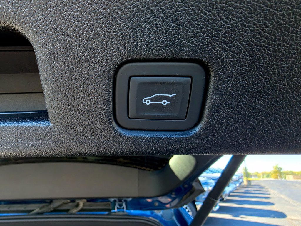 Used 2024 Chevrolet Traverse LT w/ LPO, Floor Liner Package AWD/4WD image 14