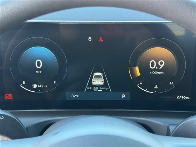 Used 2025 Hyundai Santa Cruz SEL AWD/4WD image 16
