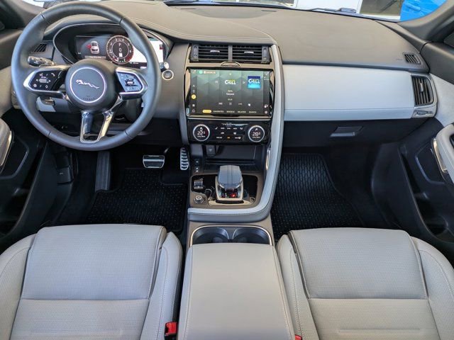 Used 2024 Jaguar E-PACE R-Dynamic SE image 13