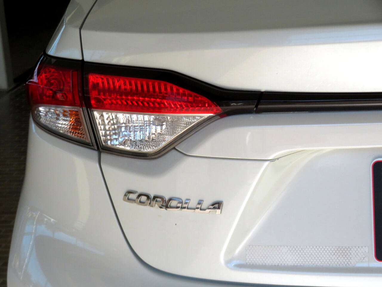 Used 2020 Toyota Corolla LE image 60