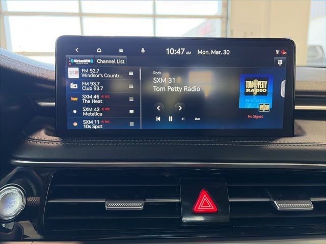 Used 2025 Genesis G70 2.5T image 22