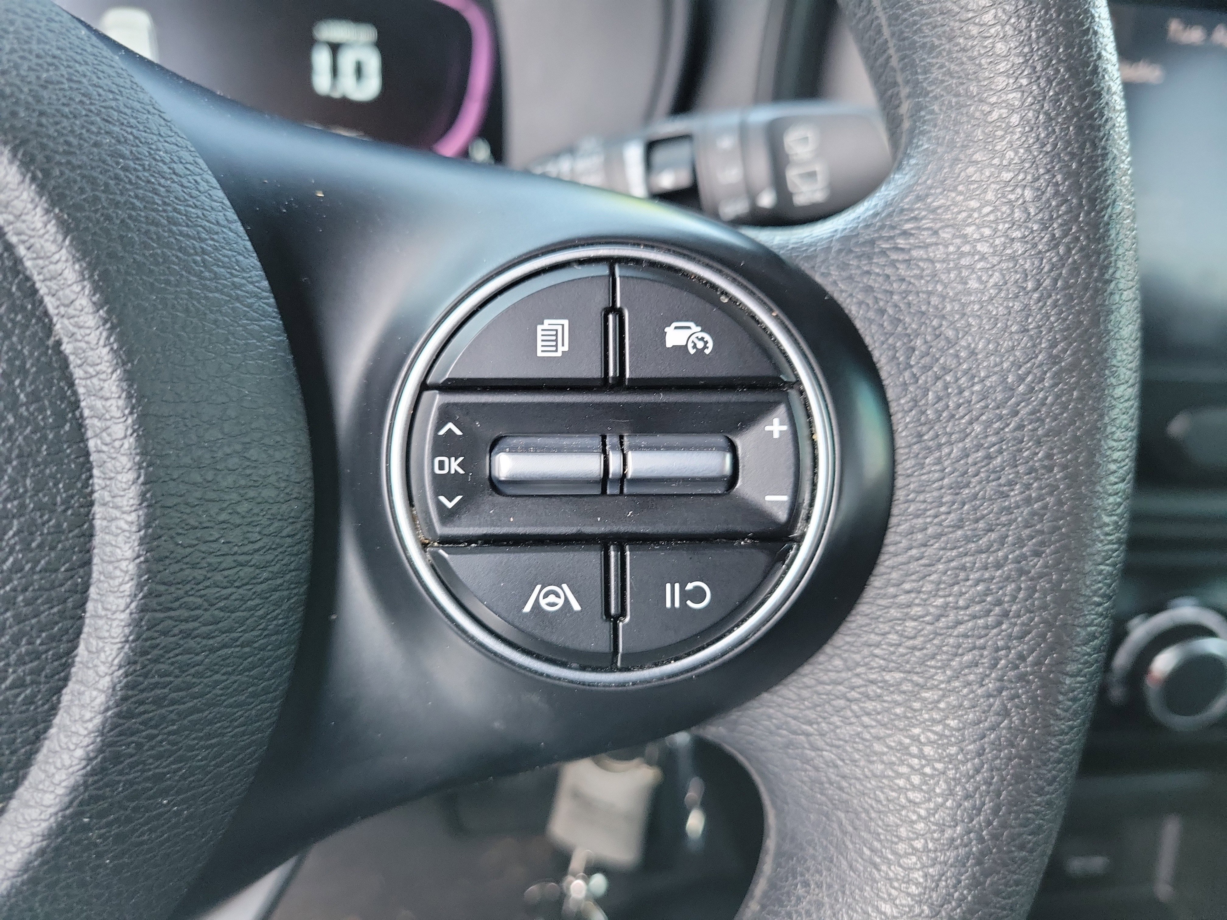 Used 2023 Kia Soul LX w/ LX Technology Package FWD image 22