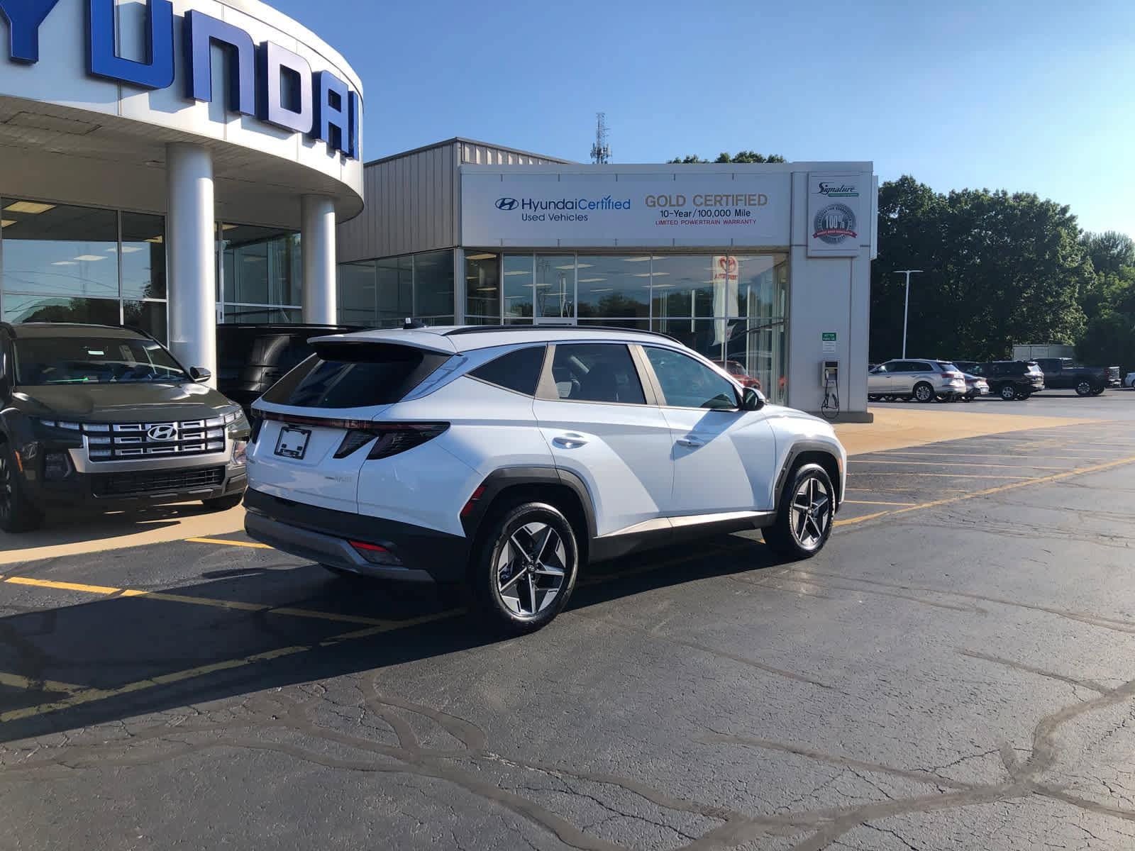 New 2026 Hyundai Tucson SEL AWD/4WD image 2